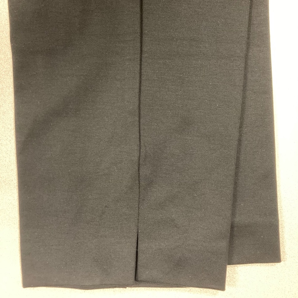 🎬CHICO’s🎬 Black Ponte Tapered Ankle Pants - Picture 9 of 12